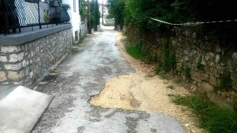 kastro lakouves