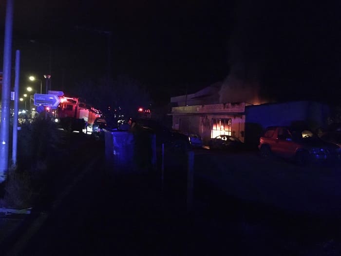 Φανοποιείο παραδόθηκε στις φλόγες 3 fanopoieio1