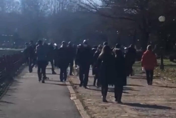 Πολυκοσμία στην παραλίμνιο αλλά και στο κέντρο.. 1 paralimnios kosmos1