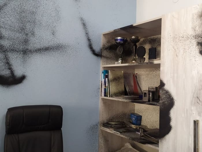 Ταραντίλης: Τραμπούκικες ενέργειες στα γραφεία Αμυρά 2 amiras grafeio1