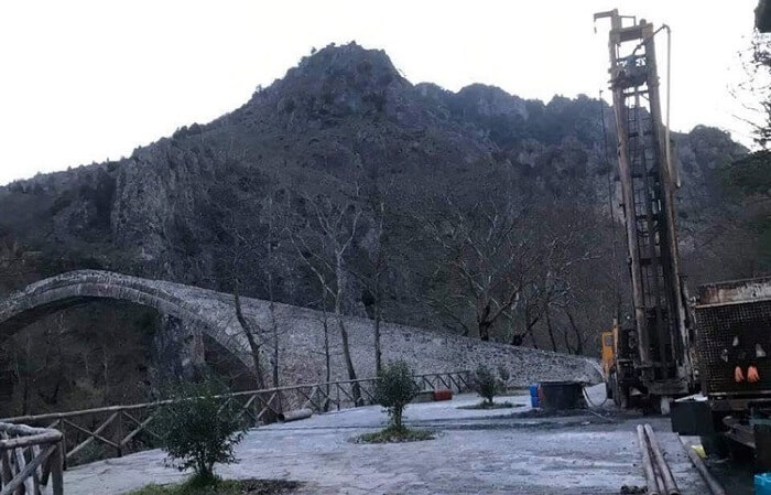 geotrisi gefiri konitsas