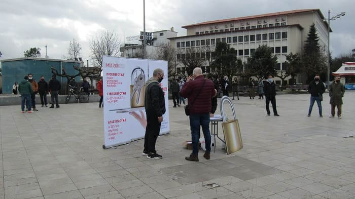 Παρέδωσαν τα κλειδιά της εστίασης… και οι λογαριασμοί απλήρωτοι 1 kleidia plateia1