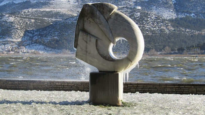 Παραλίμνιος από… κρύσταλλα! ΦΩΤΟ 5 pagomeni paralimnios5