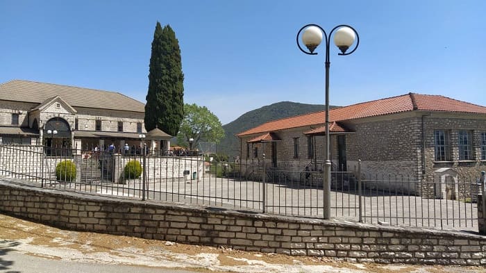 Αναβίωσαν στην Κοπάνη το «Μοιρολόι της Παναγίας» 2 kopani etimo2