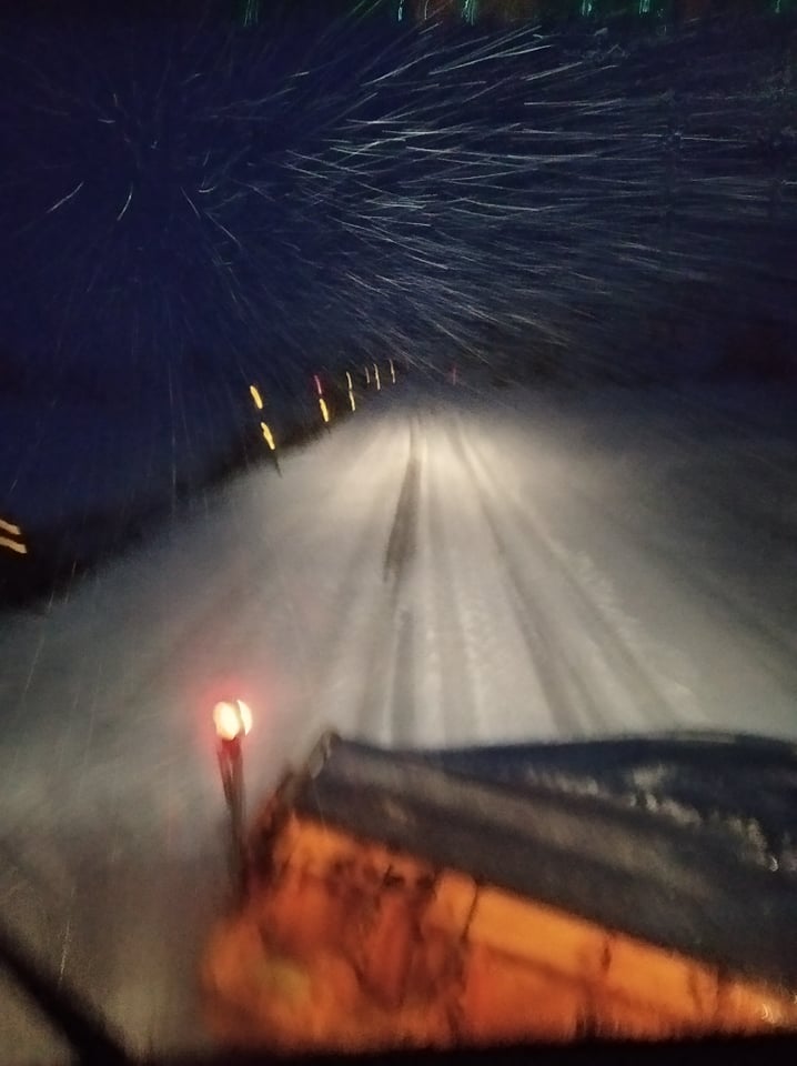 Χιόνι στα ορεινά, στους δρόμους τα αποχιονιστικά! 1 xioni aprilios1