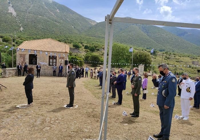 Στο Σούλι η Πρόεδρος της Δημοκρατίας.. «Εμπνεόμαστε από την ανδρεία και το όραμά τους» 2 souli ptd2