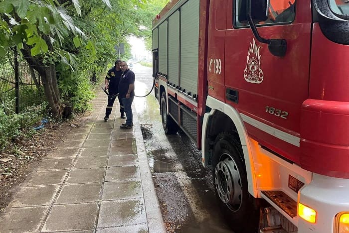 Βραχυκύκλωμα στο δίκτυο της ΔΕΗ στη Λιμνοπούλα 1 limnopoula pirosvestiki