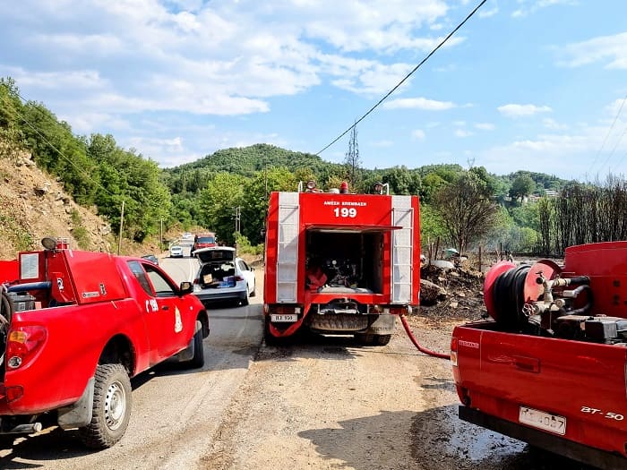 Κινδύνευσε οικισμός στην Άνω Καλεντίνη 2 ano kalentini fotia2