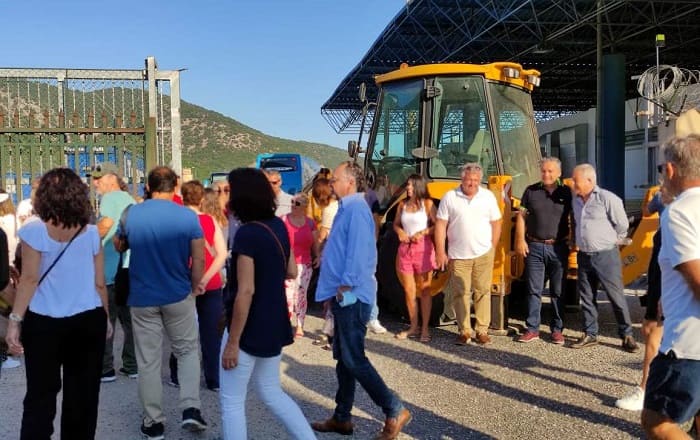 Λιμάνι… κλειστό αλλά για λίγο! 1 limani kleisto2