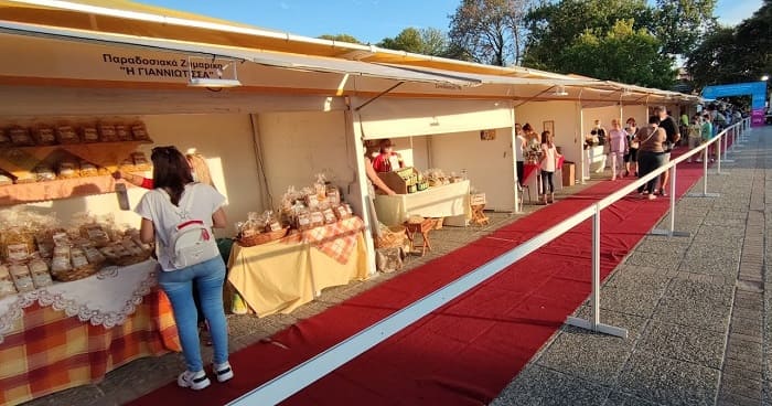 ektesi topikon proionton