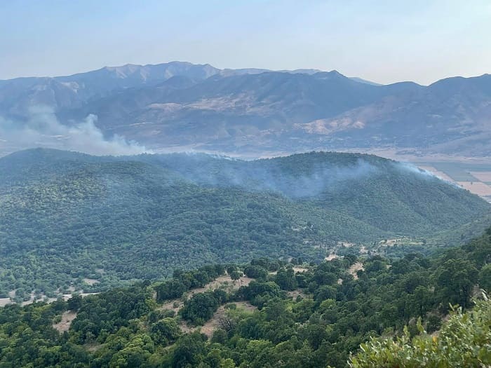Σε επιφυλακή οι δυνάμεις για τη φωτιά κοντά στα σύνορα 1 fotia sinora1