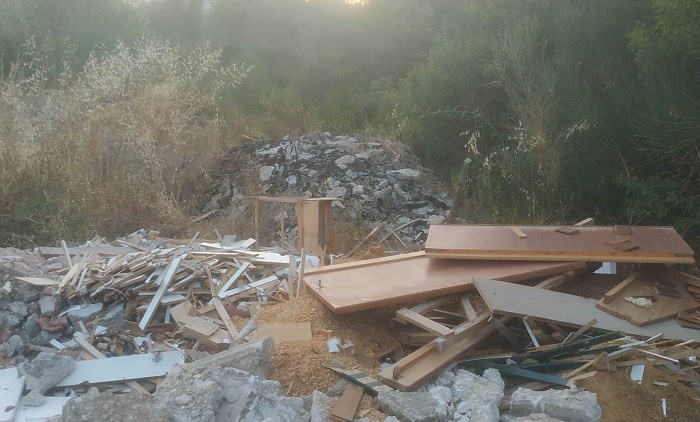 skoupidia gefira meninas