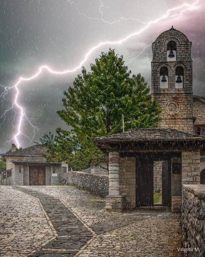 Μοναδικό στιγμιότυπο 1 keraunos zagori