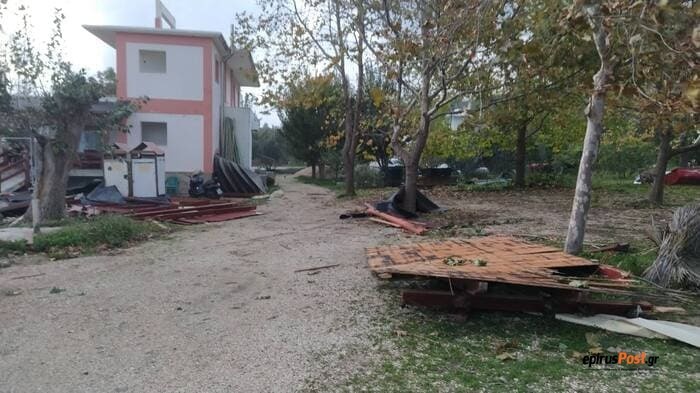 Σπίτια και επιχειρήσεις σάρωσε ανεμοστρόβιλος στην Καστροσυκιά- Φωτό 4 kastrosikia1
