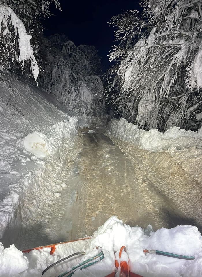 Επιχείρηση στο χιόνι για το τηλεοπτικό σήμα! 1 katara keraies1