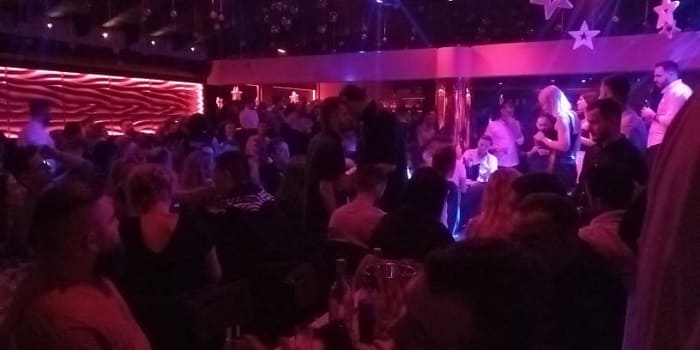 Το αδιαχώρητο στα Γιάννινα.. Όλη η πόλη μια γιορτή 2 paraoni g2