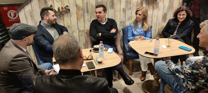 Βόλτα στους πεζοδρόμους και πρώτες συναντήσεις του Αλέξη Τσίπρα 2 tsipras ioannina1