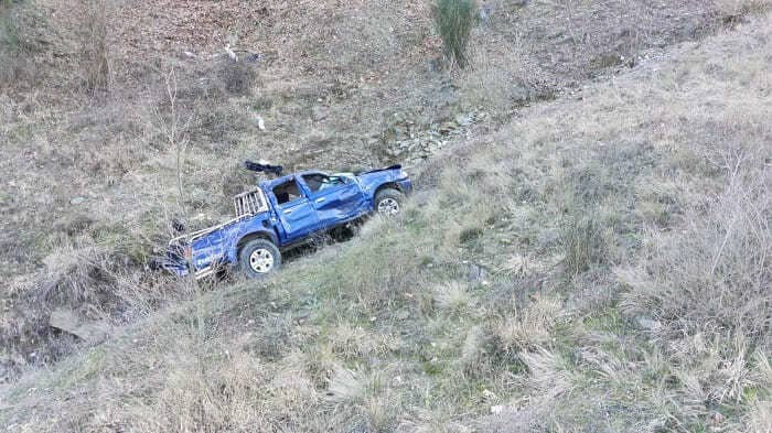 Από θαύμα σώθηκαν πατέρας και γιος.. 1 aftokinito gkremos1