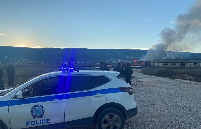 Ισχυρές δυνάμεις της Π.Υ. επιχείρησαν στο μηχανουργείο- ΦΩΤΟ 2 fotia m2