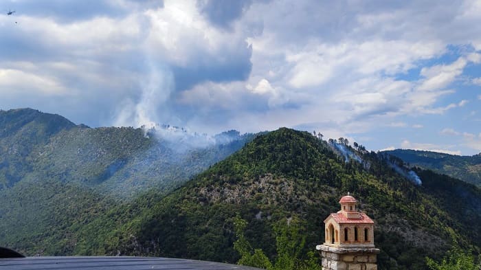 Αμάραντος: Μαίνεται η φωτιά, αδιάκοπη από αέρος επιχείρηση ΦΩΤΟ-ΒΙΝΤΕΟ 2 fotia amarantos2