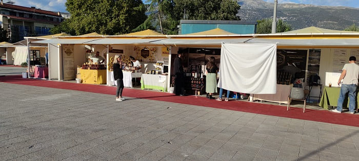 Η πλατεία των Ιωαννίνων πλημμύρισε με γεύσεις της Ηπειρωτικής γης! 1 ektesi e4