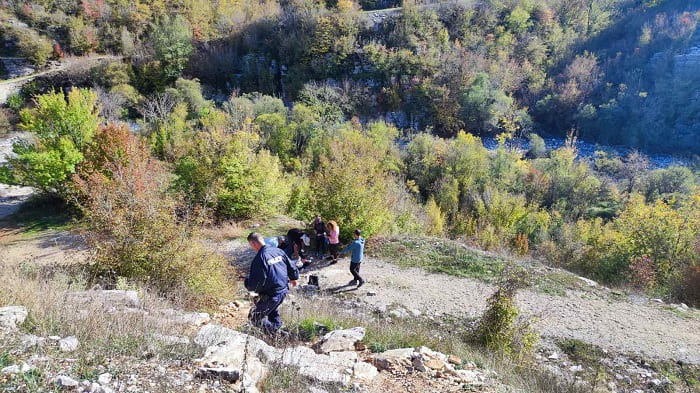 Τουρίστρια τραυματίστηκε από πτώση στους Κήπους Ζαγορίου 2 kipoi traumatia1