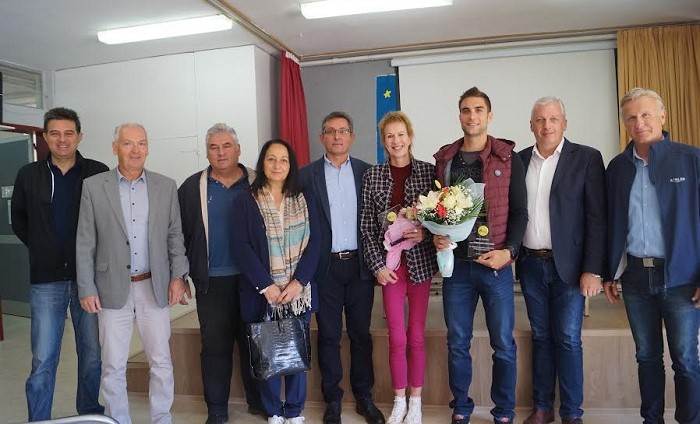 ntouskos zitsa