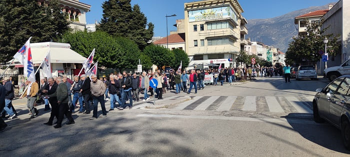 Μαζική η απεργία, χιλιάδες στην πορεία- Φωτορεπορτάζ 2 apergia noemvriou1