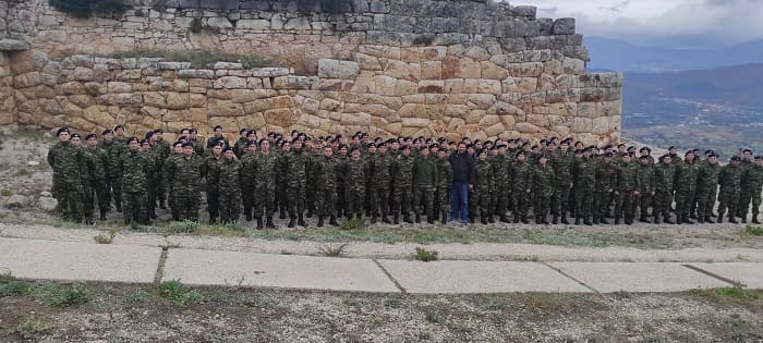 Ο στρατός στην Καστρίτσα! 1 stratos kastritsa1