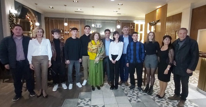 vraveusi arta matites