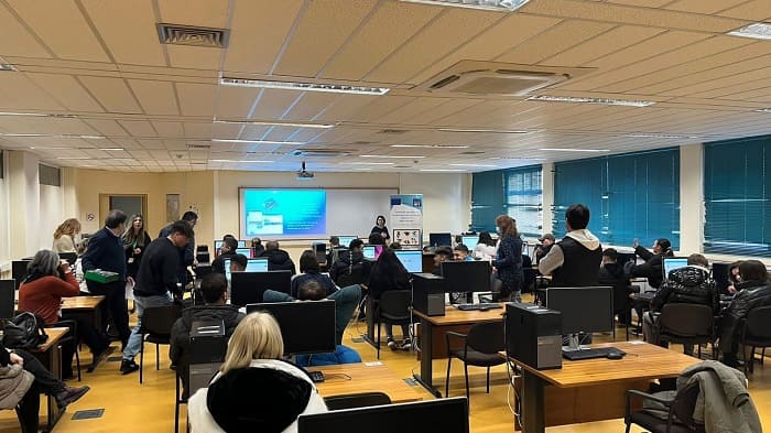 epal konista panepistimio