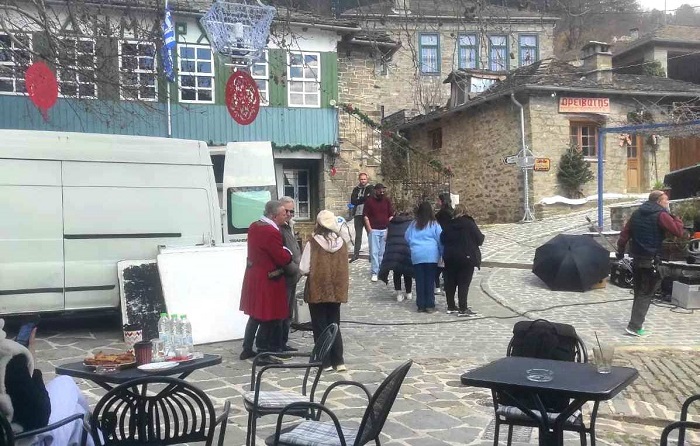 Κινηματογραφικό σκηνικό και πάλι το Τσεπέλοβο 1 tainia tsepelovo1