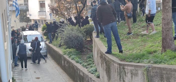 Ένταση και αποδοκιμασίες στο Δικαστικό Μέγαρο Ιωαννίνων 1 dikastiko pas3