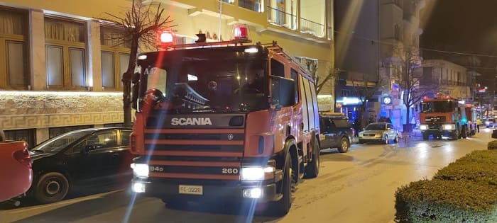 Μεγάλη αναστάτωση στο κέντρο των Ιωαννίνων από φωτιά στη Στοά Ορφέα 1 orfeas f1