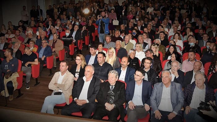 Μήνυμα πολιτικής ανανέωσης στην Άρτα από το Ντίνο Παπαδημητρίου 1 ntinos skoufas2