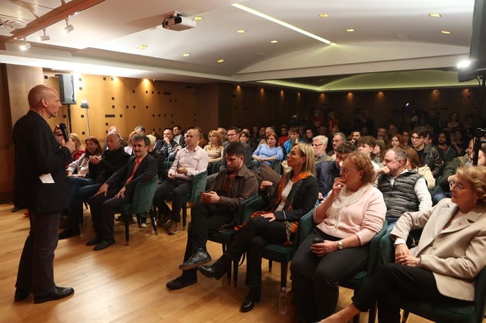 Ο Βαρουφάκης στα Γιάννινα: Παρουσίασε υποψηφίους, εξαπέλυσε επίθεση 1 varoufakis23