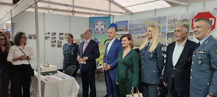 Άνοιξε η 21η Πανηπειρωτική Έκθεση 3 egkainia panipeirotiki4