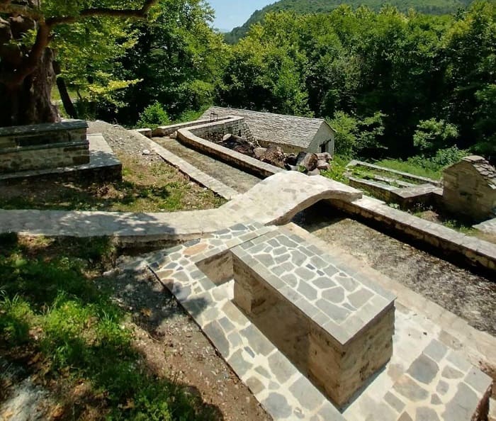 Αμάραντος.. Η αγάπη και η προσφορά κάνουν μικρά θαύματα 1 erga amarantos1