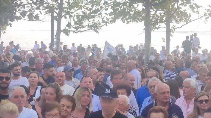 Η Χιμάρα διαδηλώνει για τον δήμαρχό της 2 ximara diadilosi3