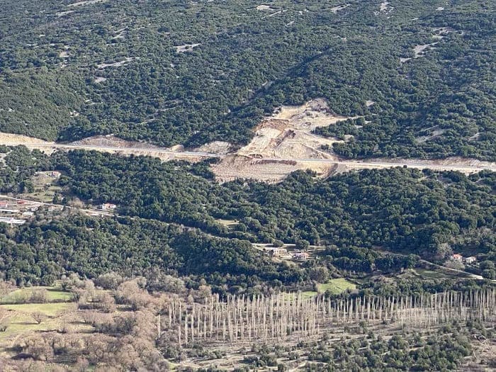Τέροβο- Πηγάδια.. Η μεγάλη κατολίσθηση αναμένει απαντήσεις- Φωτο 1 katolistisi pigadia3