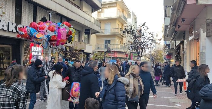 Στο κόκκινο οι δρόμοι, κοσμοπλημμύρα στην πόλη.. 4 kinisi giortes3 censored