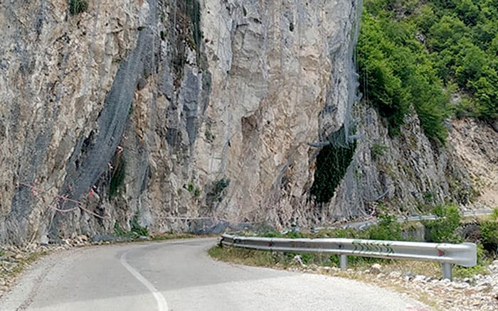 pigadia gefira plakas