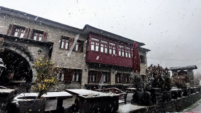 Μαγικό σκηνικό στο Ζαγόρι από την πρωινή χιονόπτωση! 2 tsepelovo