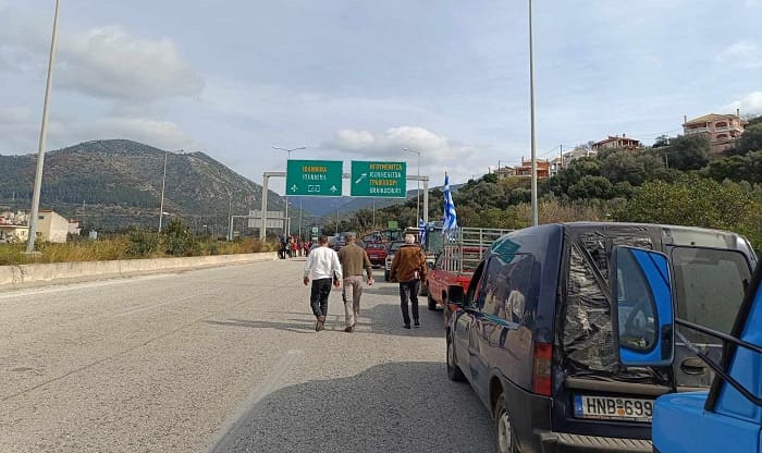 Επί της Εγνατίας οι αγρότες της Θεσπρωτίας.. Έσπασαν το μπλόκο της Αστυνομίας ΦΩΤΟ-ΒΙΝΤΕΟ 1 egnatia agrotes