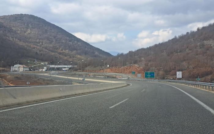 Η τετράιχνη Κρυσταλλοπηγή και η… τρίιχνη Κακαβιά! 1 kristallopigi1