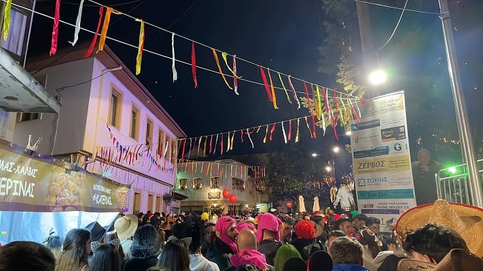 «Βούλιαξαν» τα Γιάννινα και… γλέντησαν μέχρι το πρωί! 1 apokries diaskedasi1