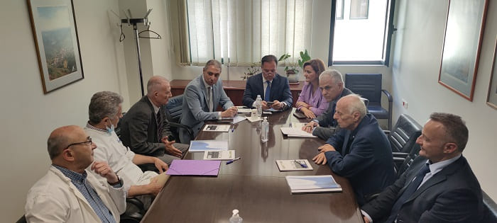 Το Χατζηκώστα πρώτος σταθμός του Υπουργού Υγείας 2 adonis