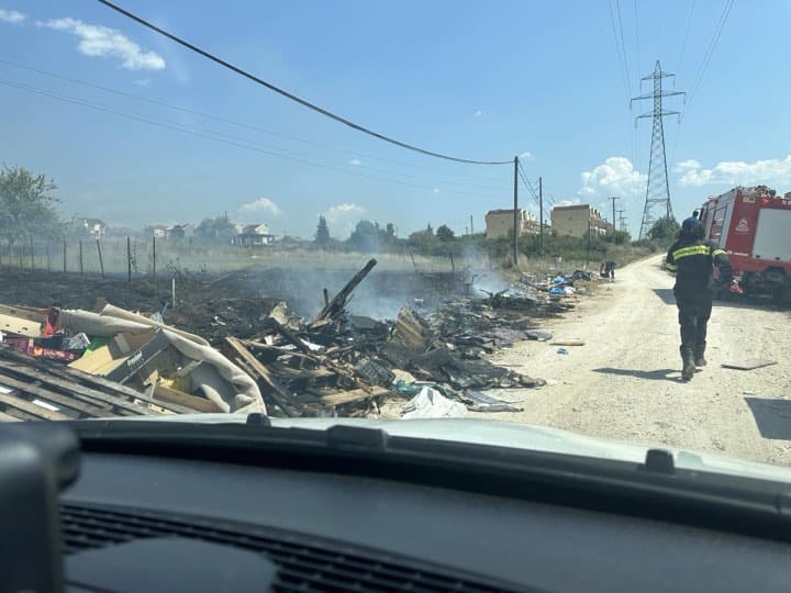 skoupidiastauraki fotia1