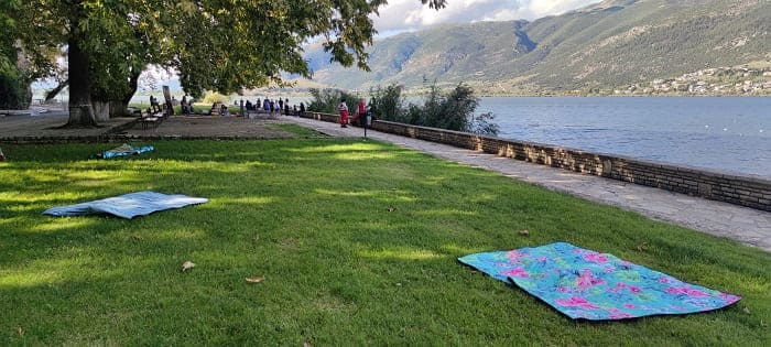 Παιχνίδια, δρώμενα και βόλτες στην παραλίμνιο.. 4 pikniki par