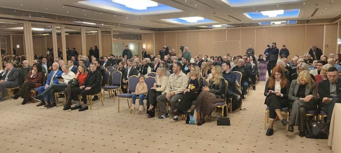 Οι 83 υποψήφιοι με τον Γρηγόρη Γκίκα, επίσημη παρουσίαση του ψηφοδελτίου 1 gkikas epi